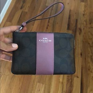 Coach wristlet wallet